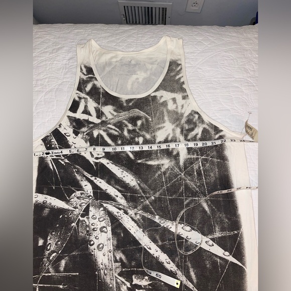 Bundle of Two Graphic Tanks American Eagle NWT - Picture 2 of 12